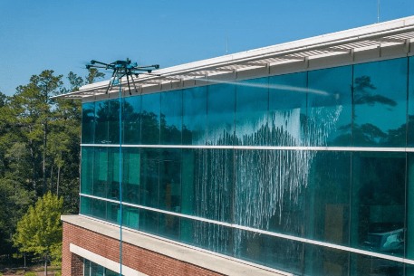 无人机技术正在革新城市建筑维护的五种方式