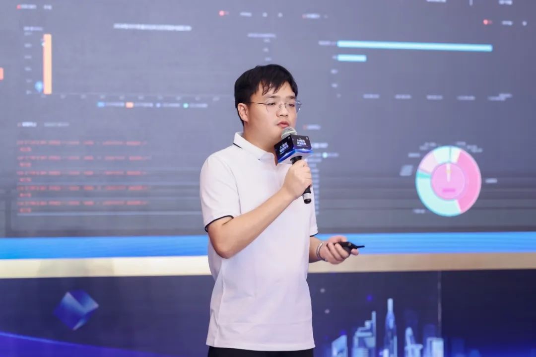 AI 智控・轻启未来 | 2025建筑节能降碳技术研讨会暨源创智控新产品新技术发布会成功举办